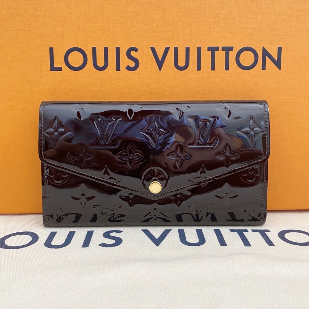 💜✨PURPLE✨💜 Louis Vuitton Sarah Wallet Authentic!